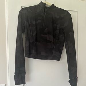 Lululemon 2 Army print 1/2 zip EXCELLENT condition